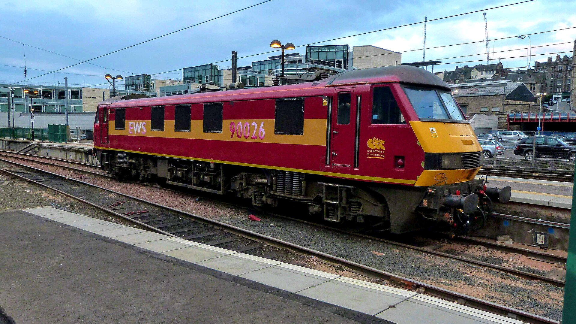 Class 90 train