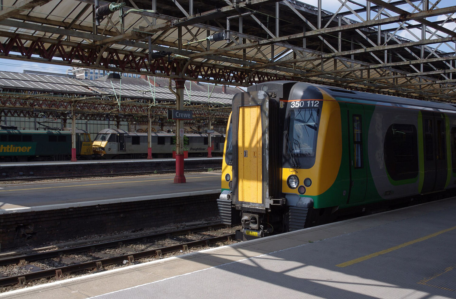 Trains at Crewe railway station