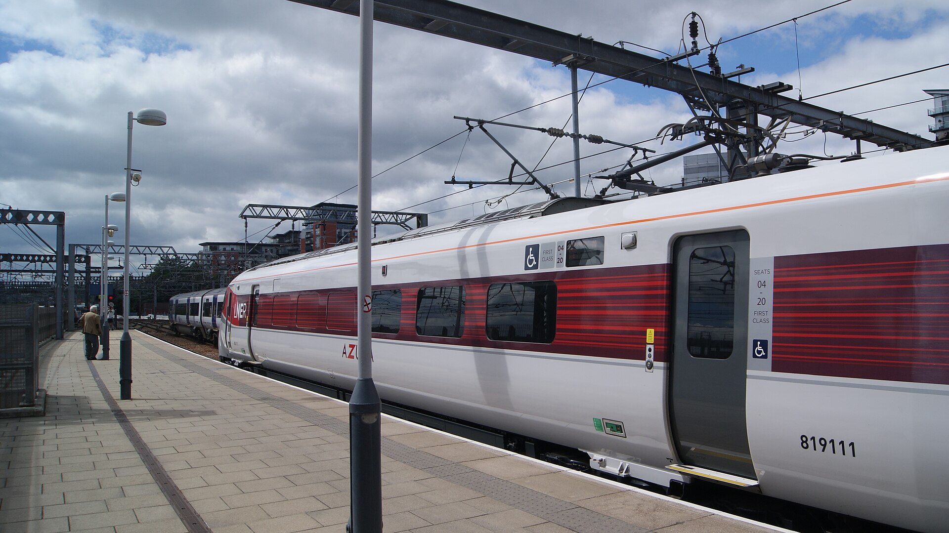 A LNER train in its Red and white livery โ how to recognise the operator